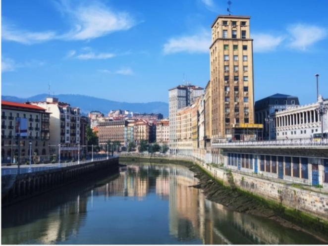 A 5 Minutos Andando Del Casco Viejo, Ayuntamiento, Plaza Circular Y Gran Via De Bilbao Y Proximo A Las 2 Lineas De Metro Εξωτερικό φωτογραφία
